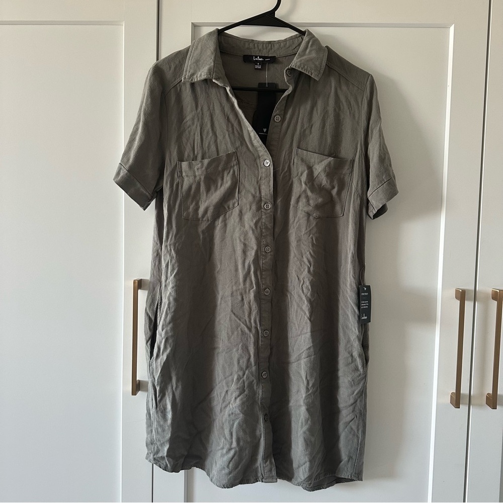 Lulu's Charcoal Button-Up Dress